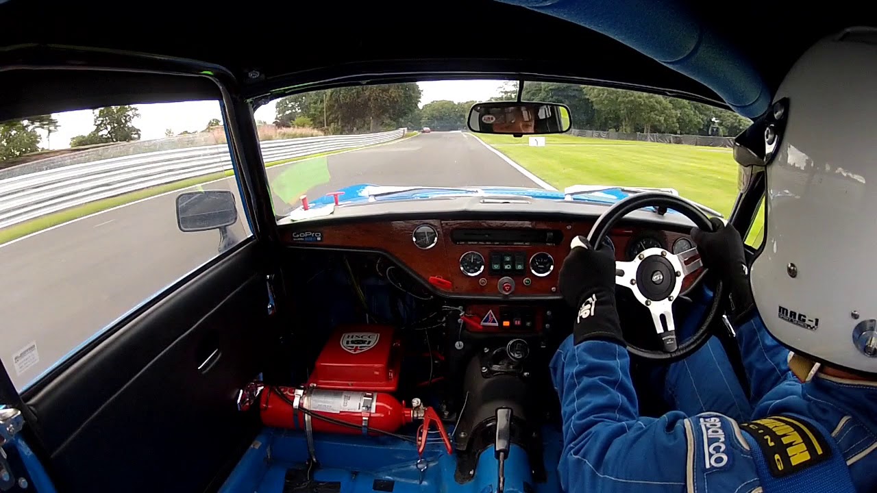 Oulton park Gold Cup 2017 70's Roadsports