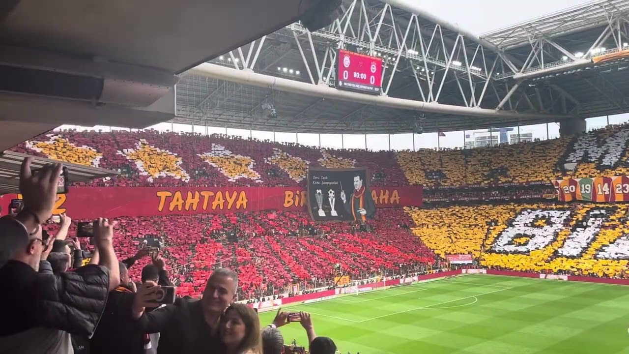 Galatasaray vs Fenerbahçe, Ciro Mertens Koreografisi (choreography), 19.05.2024