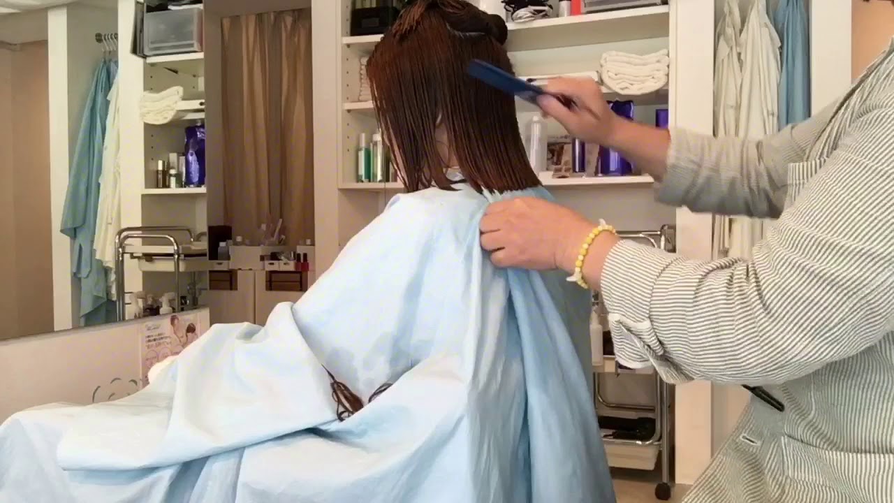京王線仙川の美容室 春の空のアシスタントの秋場をこの秋冬にぴったりなボブにバッサリカット Youtube 京王線仙川の美容室 春の空のアシスタントの秋場をこの秋冬にぴったりなボブにバッサリカット Youtube