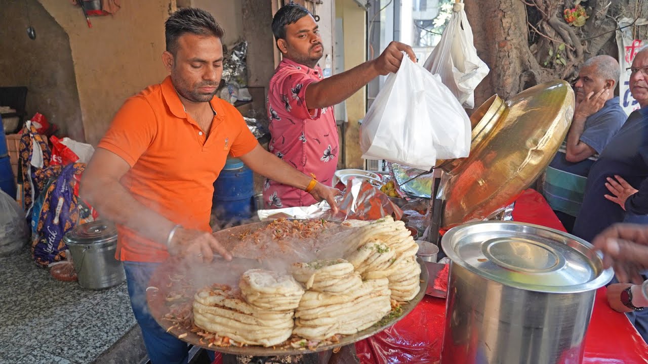 Cheese से Bhare Hue तड़के Waale Chole Kulche | indian street food | chole Kulche