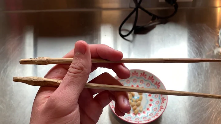 How to use chopsticks (left handed)
