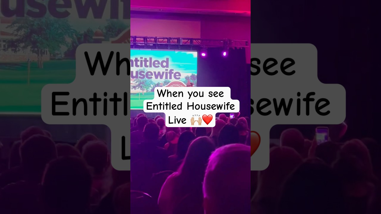 Beckie Robinson Entitled Housewife Live! Best moms night ever🙌🏼