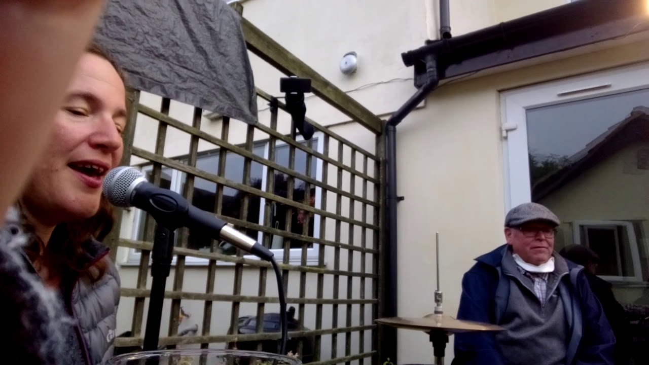 the middle - YouTube