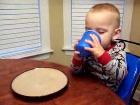 video phone beyonce mp3 Jackson Eating Breakfast