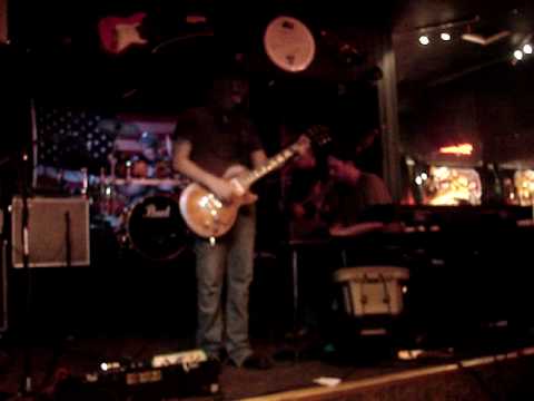 "Ballerina" ~ Scotty Bratcher Band ~ Charlie's Thr...