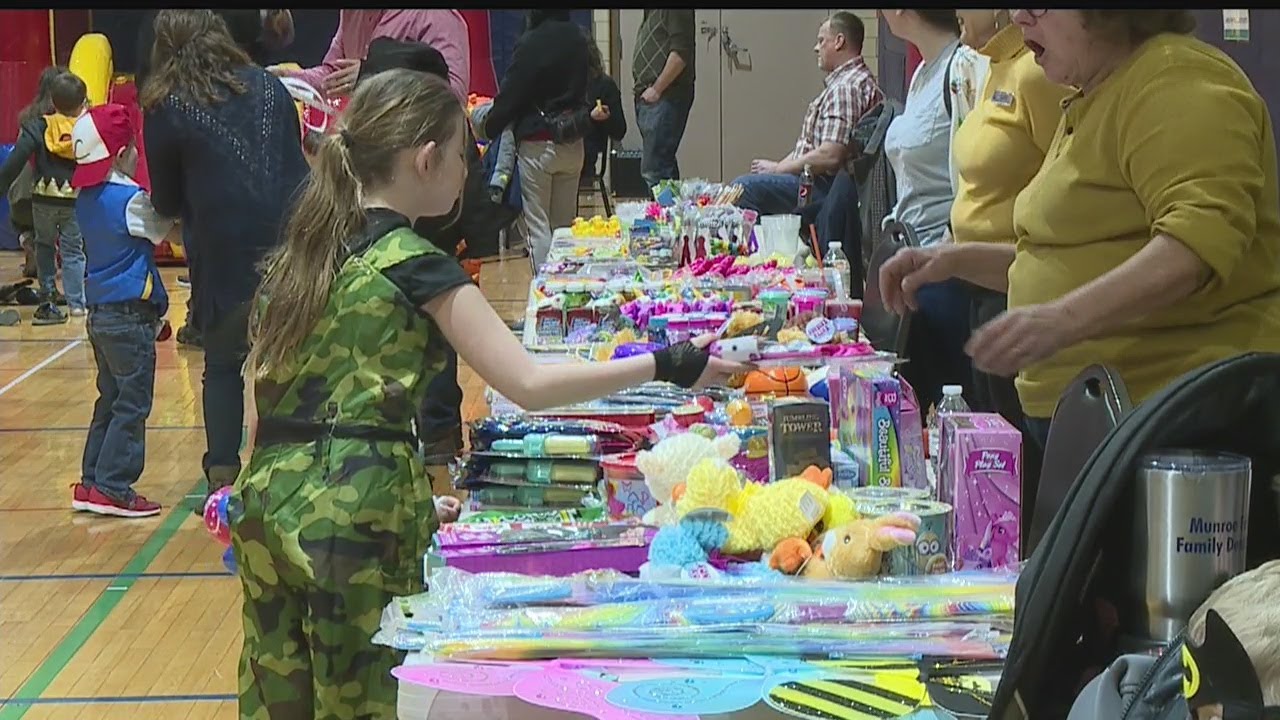 jewish-community-center-of-youngstown-celebrates-the-start-of-purim