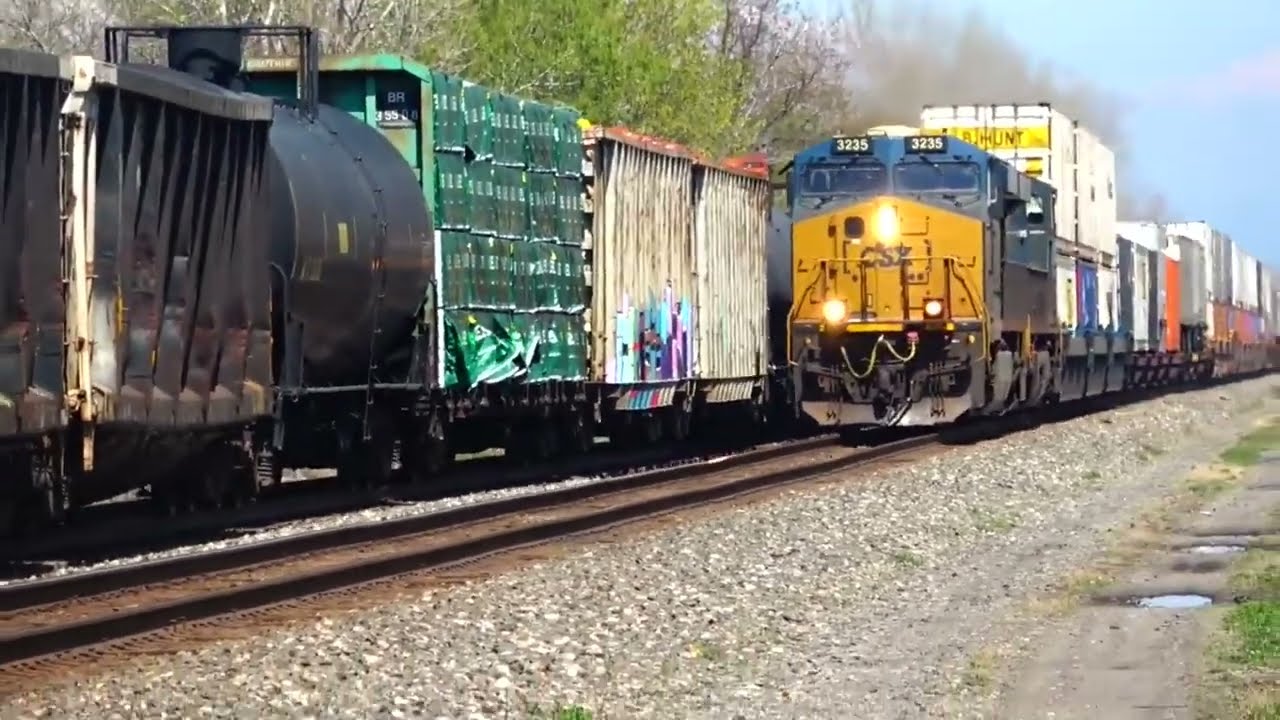 Train Stops Blocks Crossing I Cant Get To My Car On Other Side! More Snow Trains 2026! CSX HU + More