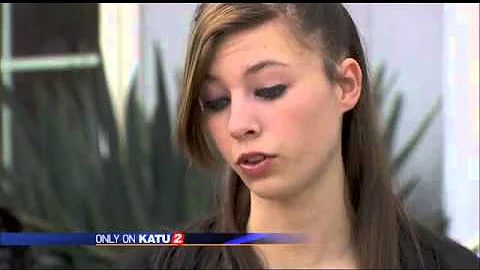 Teen saves friend from suspected drunken driver, g...