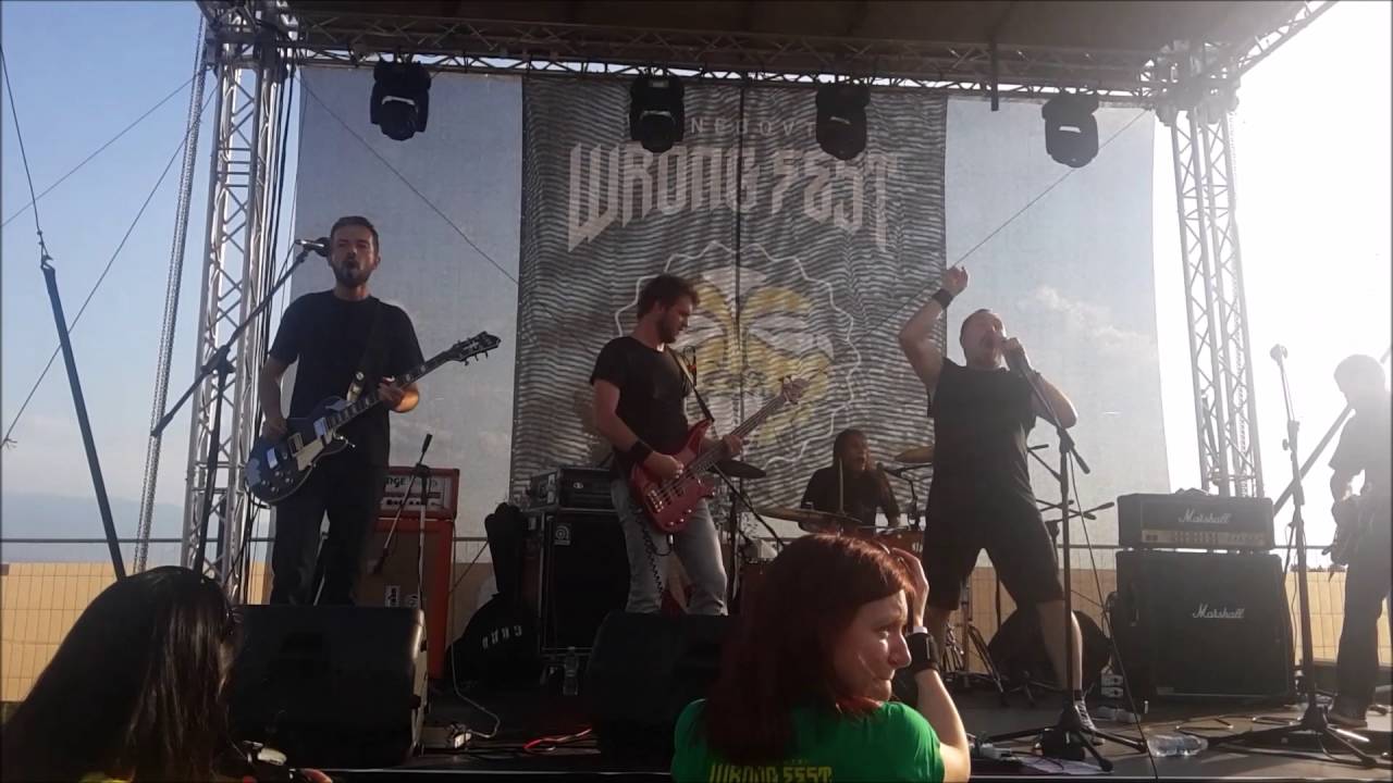 Brond feat. Andy Cairns (Therapy?) - Living in the Shadow of the Terrible Thing