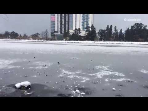 იანვარში ნურიის ტბა გაიყინა.