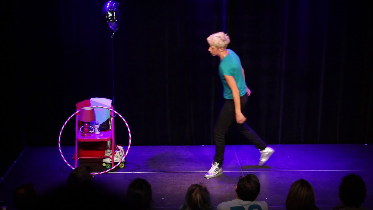 Teaser du spectacle "Immature"