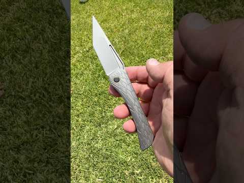 Chillin with my Usurper knife from Ketuo & designed by SevrSevn… so smooth!