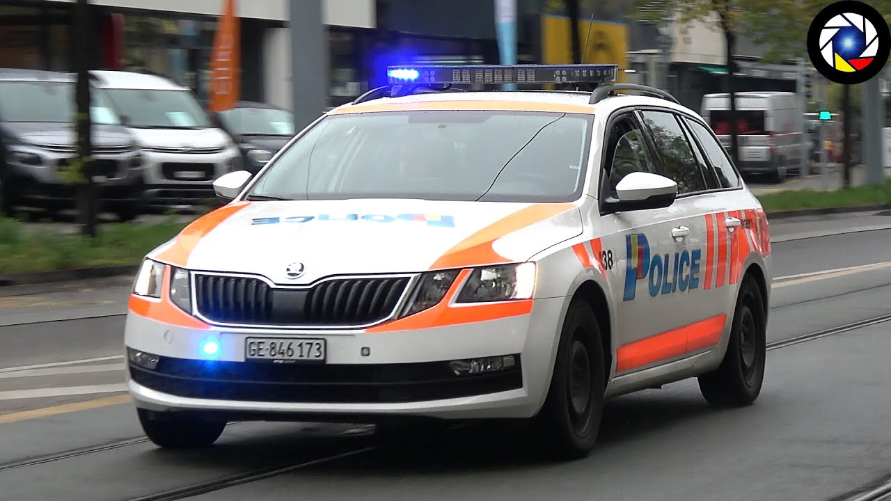 Voiture de Police en Urgence // Swiss Police car ...