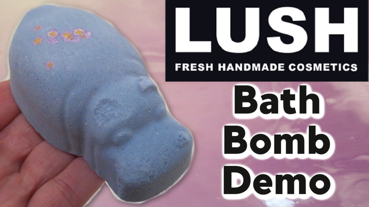 LUSH I Want a Hippopotamus for Christmas Bath Bomb DEMO! - YouTube