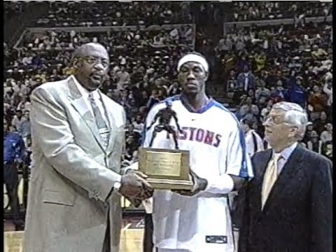 Vídeo: Ben Wallace Net Worth: Wiki, Casado, Família, Casamento, Salário, Irmãos