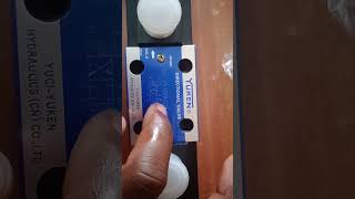 directional valave DSG-01-3C60-D24-N1K9 directional valave DSG-01-3C60-D24-N1K9