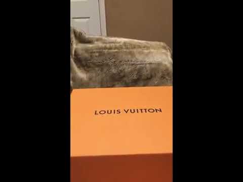 Louis Vuitton Neo Noe, love it... - YouTube