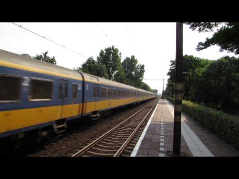 icr met loc 1738 komt door station Rosmalen