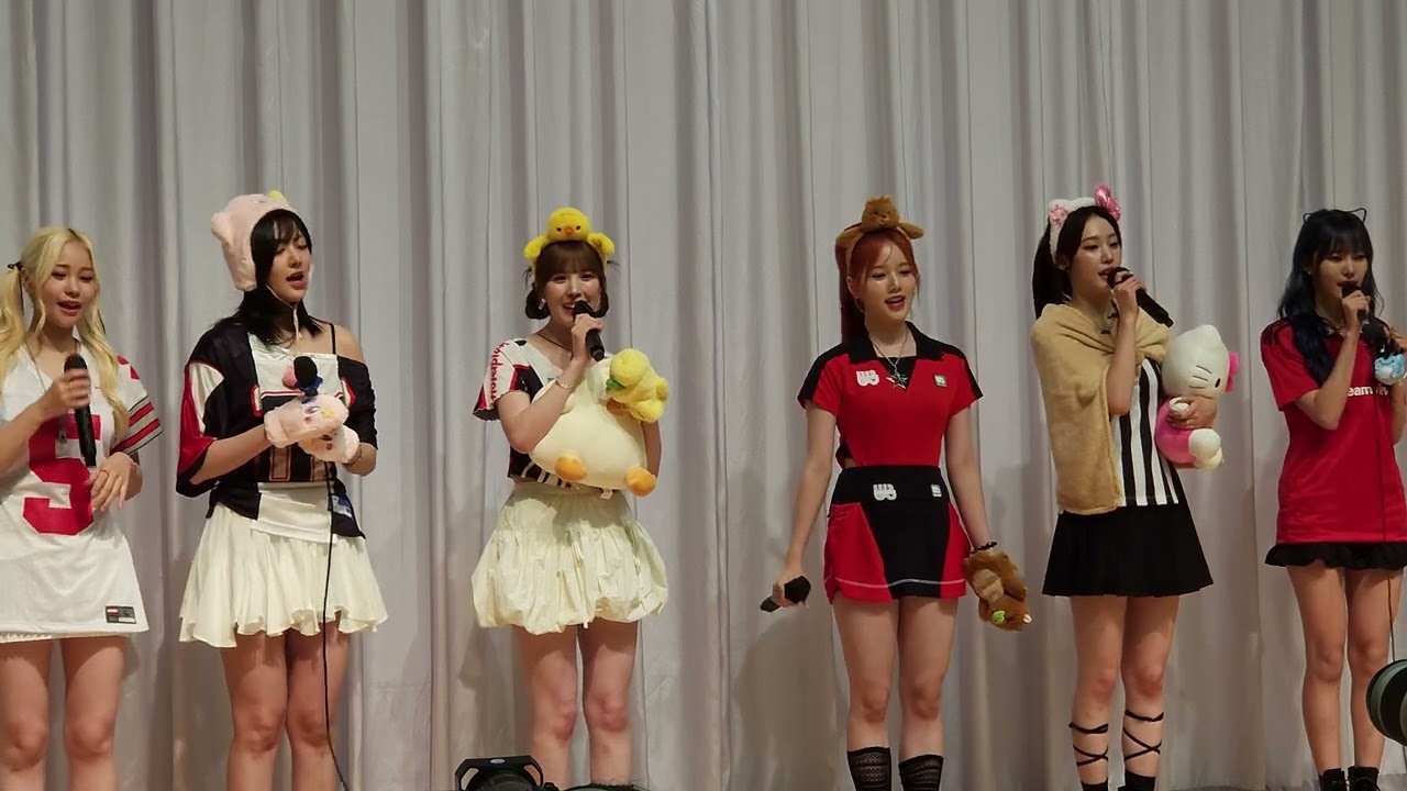 240719 위클리(Weeekly) '페이지(Page)' 직캠(fancam) @fansign 팬싸인회