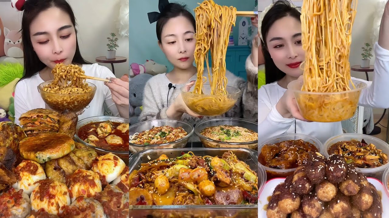 Mukbang : Eating Spicy Noodles 🍜🍜 fire Noodles 🍜 with Hotdogs 😋