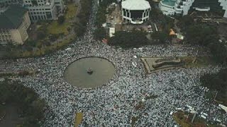 Syair jihad santri cilik menggentarkan jamaah aksi kawal sidang ahok