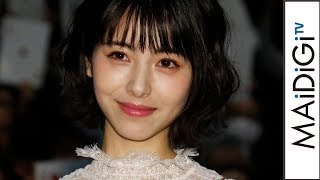 浜辺美波＆森川葵、話題の“顔芸”は「やらない方が恥ずかしい」　大阪で舞台あいさつ「映画 賭ケグルイ」先行上映会