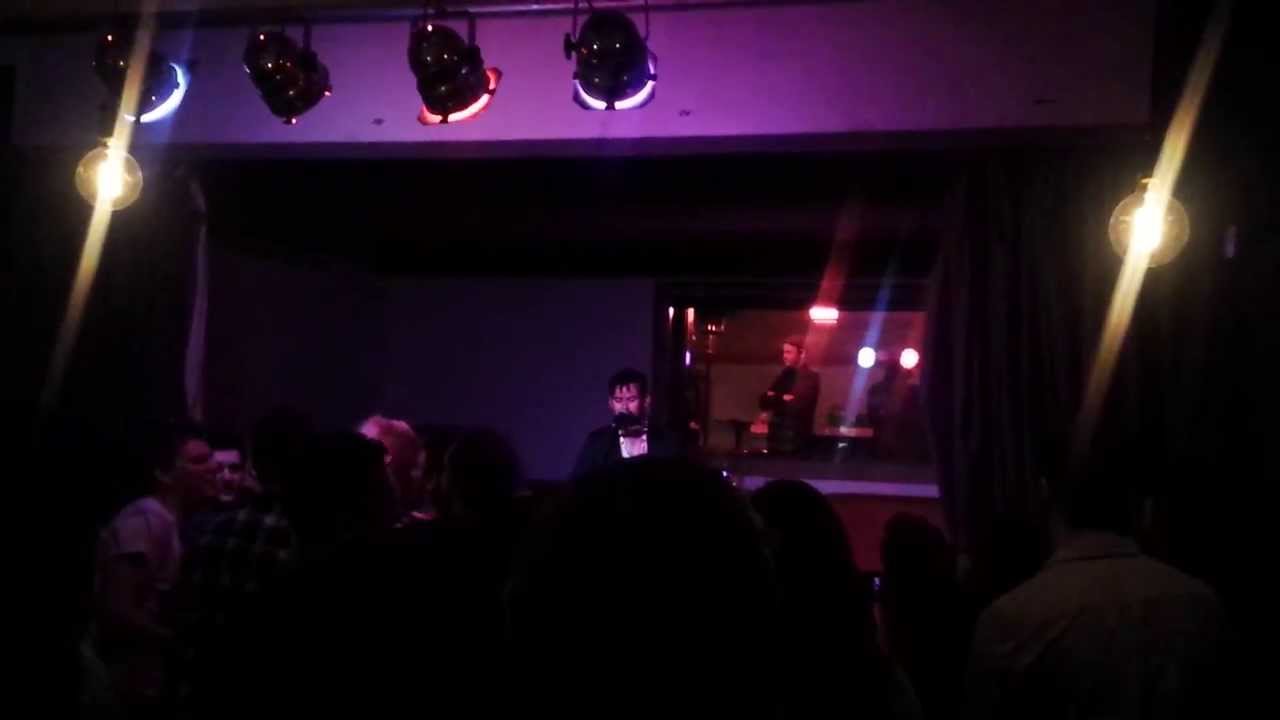 Guarda Phil Jamieson (Grinspoon) - No Reason/Just Ace (live in Hobart) su YouTube Guarda Phil Jamieson (Grinspoon) - No Reason/Just Ace (live in Hobart) su YouTube