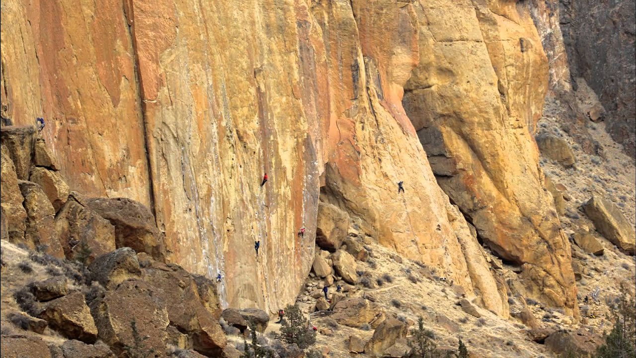 Smith Rock Oregon - A Climber's Paradise