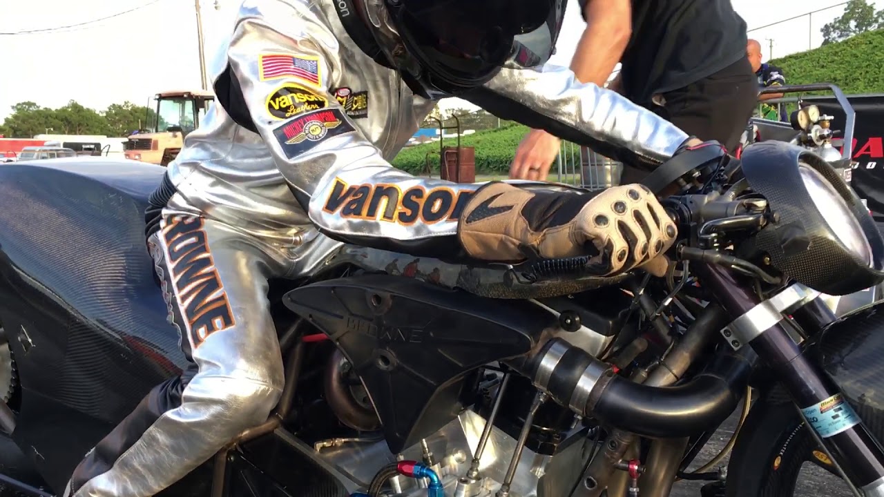 Turbo charged Harley vs. Suzuki Pro Mod Nitrous Dragbike! Two fast