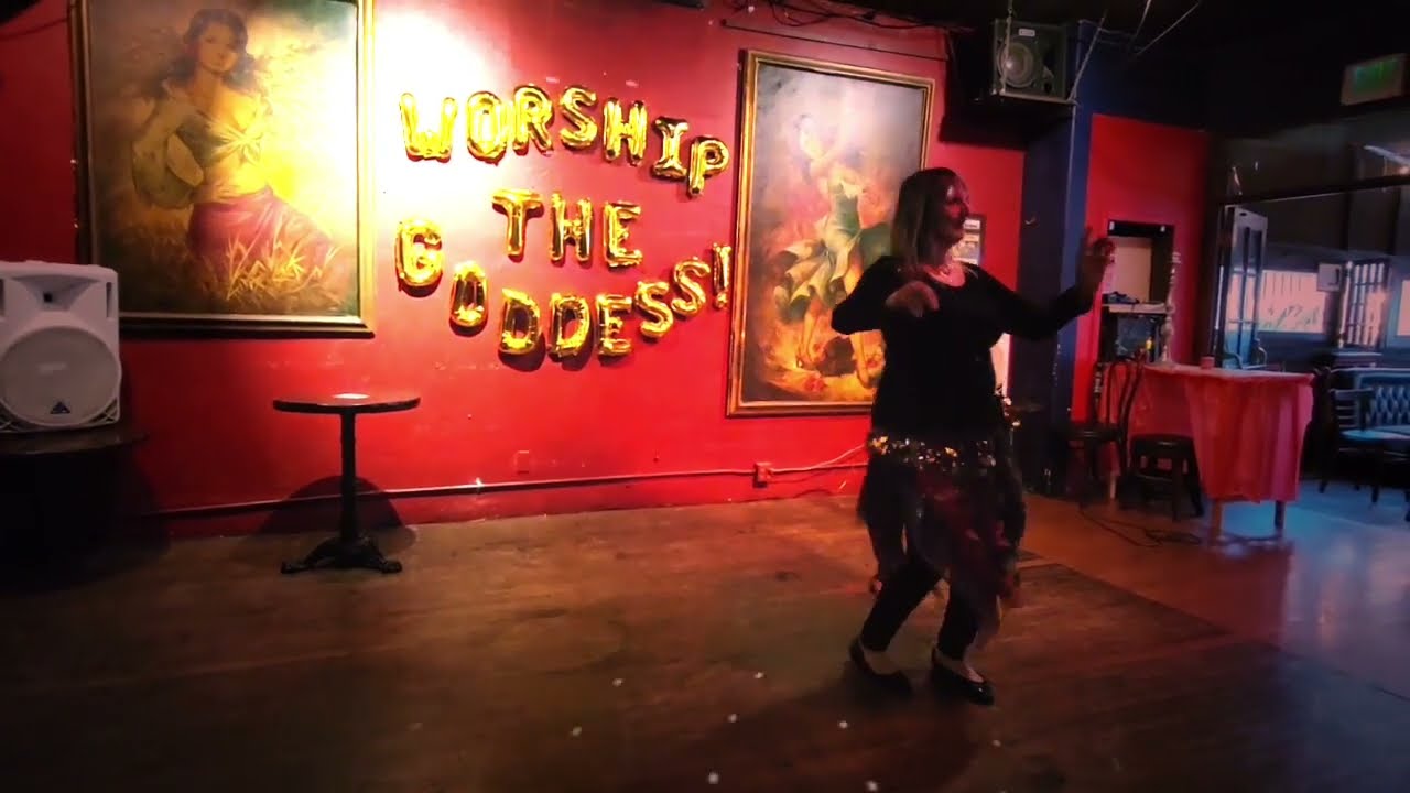 Παρακολούθηση Tuesday at The Turquoise - Belly Dance Improv Scenes to Chansons στο YouTube Παρακολούθηση Tuesday at The Turquoise - Belly Dance Improv Scenes to Chansons στο YouTube