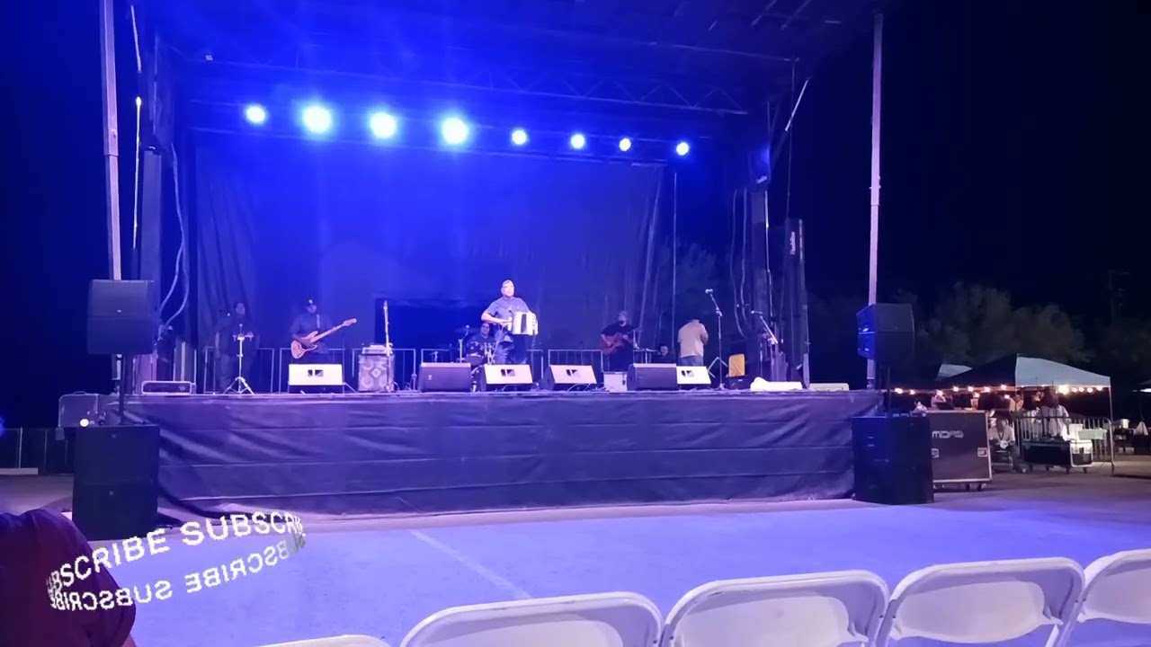 Helping Out ~White Dove Mumsigo~ @ Why AZ (Waila) 