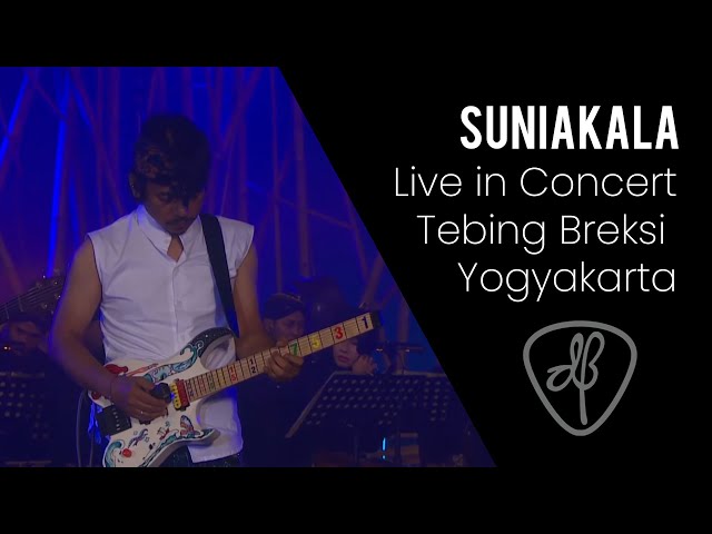 Dewa Budjana - Suniakala (Live in Concert Tebing Breksi Yogyakarta) class=