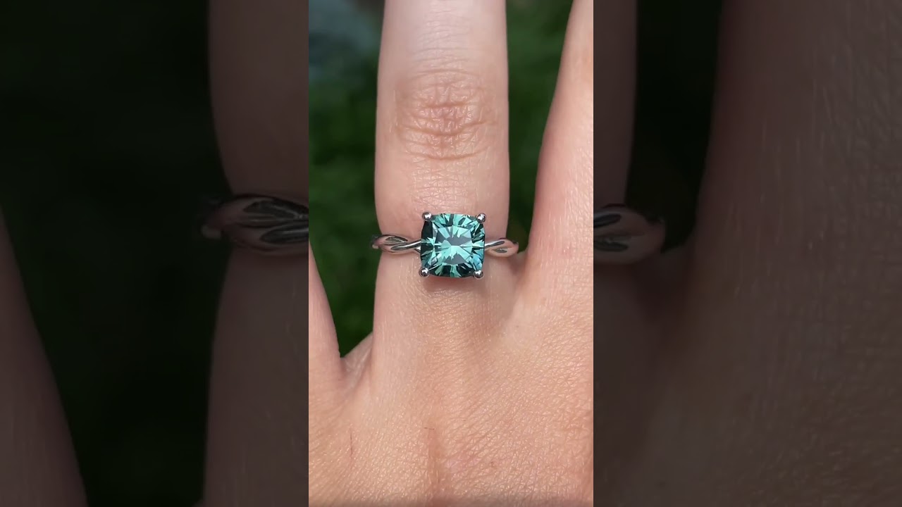 The Lynet Ring | 3.21-Carat Teal Green Montana Sapphire (Heated)