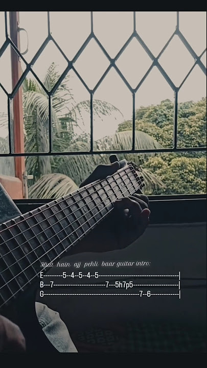 Hua Hain Aaj Pehli Baar | Guitar Intro🎸 #guitarcover #huahaiaajpehlibaar #romanticsong #guitarshorts