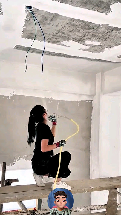 'PROSES SEMPROT PLAMIR TEMBOK: wall putty spraying process.'