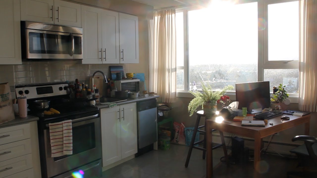 Apartment Tour - 401sqft Studio for $1,340 with Ocean and City View in Victoria, BC