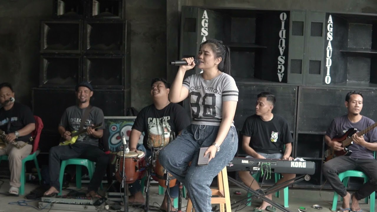 Surat Cerai-Nurul Yungchen (official live musik)