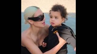 Aunt Kim and Tatum Thompson have heart to heart talks