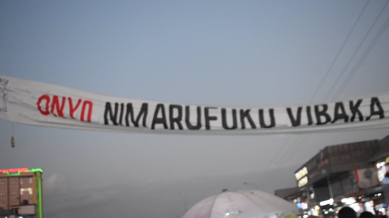 ONYO KALI KWA VIBAKA KUTOKA KWA WAMACHINGA SOKO LA JIONI KABWE JIJI LA MBEYA VIBAKA NA WEZI WAUFYATA