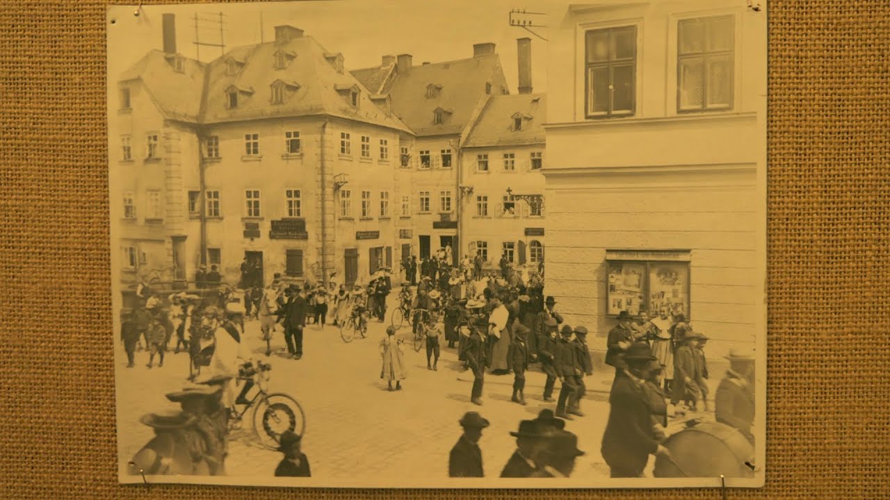 VÝSTAVA VÁM UKÁŽE, JAK VYPADALA AŠ PŘED VÁLKOU A V PRŮBĚHU BOURÁNÍ