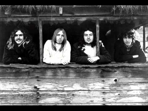 Mudcrutch - Don't Do Me Like That.wmv
