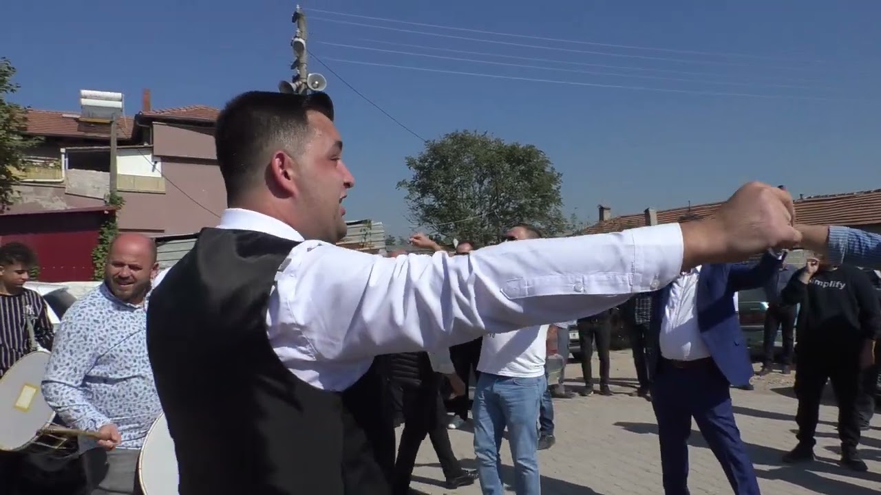 Mustafakemalpaşa Tepecik Mahallesi Ömer ALGAN kardeşimizin çalgılı gelin Alıcısından 10.video