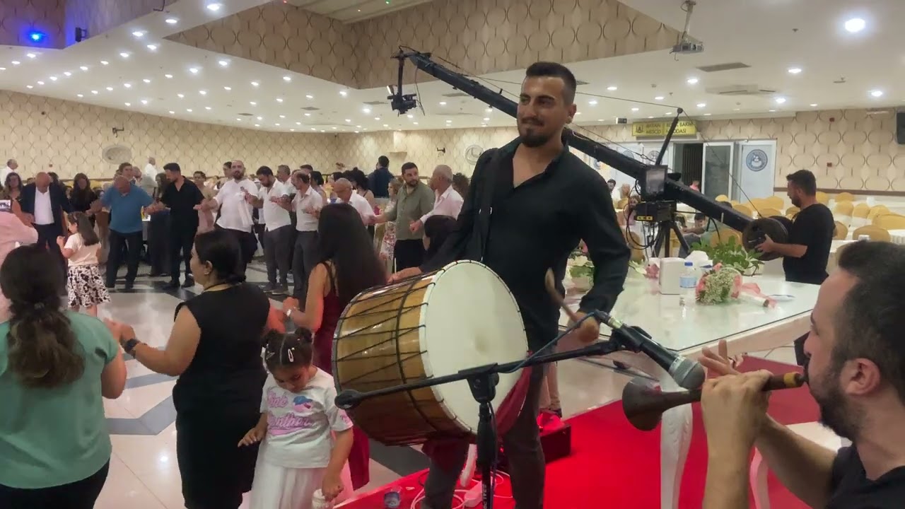 İnan Koca Türkü ve Halay 2023 ( Bursa düğün sahne performansı Sercan Turan eşliğinde )