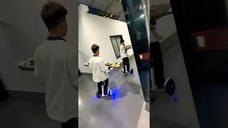 Wow! They deliver food on a Segway!#streetfood #food#shorts