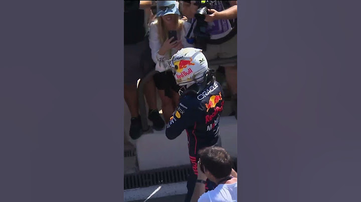 Helmut Marko pushes Kelly Piquet to congratulate Max at the French GP 2022