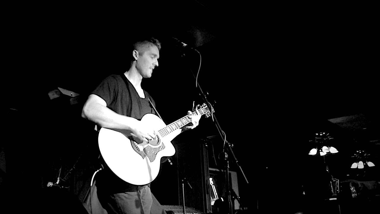 Brett Young & Jay Ollero - "Kiss By Kiss" - Live at The Mill (Iowa City)