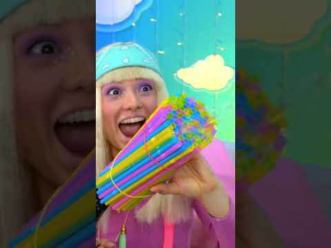 She Made A DIY Bubble Maker Out Of Straws😸🤌🫧