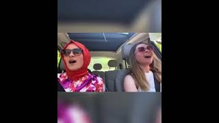 Arabada Şarkı Söylerken Kaza Yapan Kadınlar