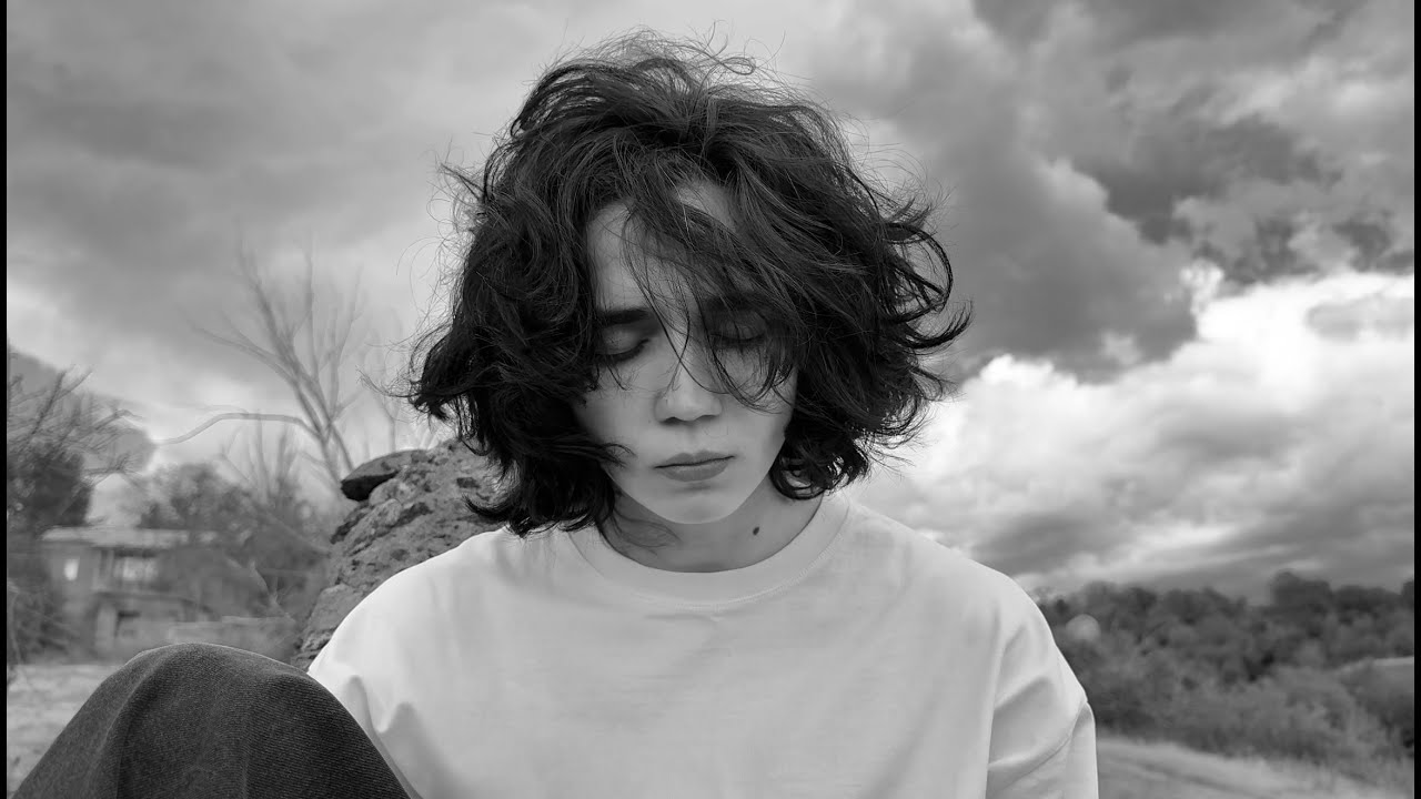 5.am - Mna (official video)