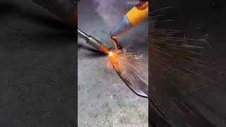 The Creative Process of Modifying Curved Blades Using Automatic Welding
